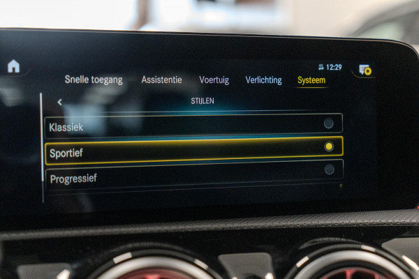 Mercedes-Benz CLA-Klasse 250 e AMG Business Solution Pano|Memory|Camera|Sfeerverlichting