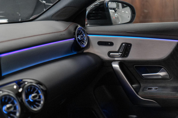 Mercedes-Benz CLA-Klasse 250 e AMG Business Solution Pano|Memory|Camera|Sfeerverlichting