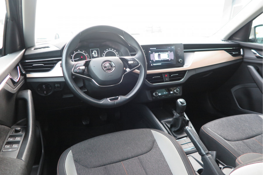 Škoda Kamiq 1.0 TSI 110pk Style PDC ,LMV,Trekhaak,Stoelverwarming,Cruisecontrol,Achteruitrijcamera, Carplay, Stuurwiel multifunctioneel, Navigatie(via carplay) etc.