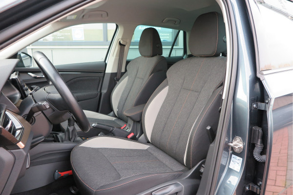 Škoda Kamiq 1.0 TSI 110pk Style PDC ,LMV,Trekhaak,Stoelverwarming,Cruisecontrol,Achteruitrijcamera, Carplay, Stuurwiel multifunctioneel, Navigatie(via carplay) etc.