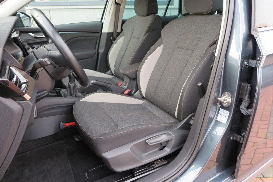 Škoda Kamiq 1.0 TSI 110pk Style PDC ,LMV,Trekhaak,Stoelverwarming,Cruisecontrol,Achteruitrijcamera, Carplay, Stuurwiel multifunctioneel, Navigatie(via carplay) etc.