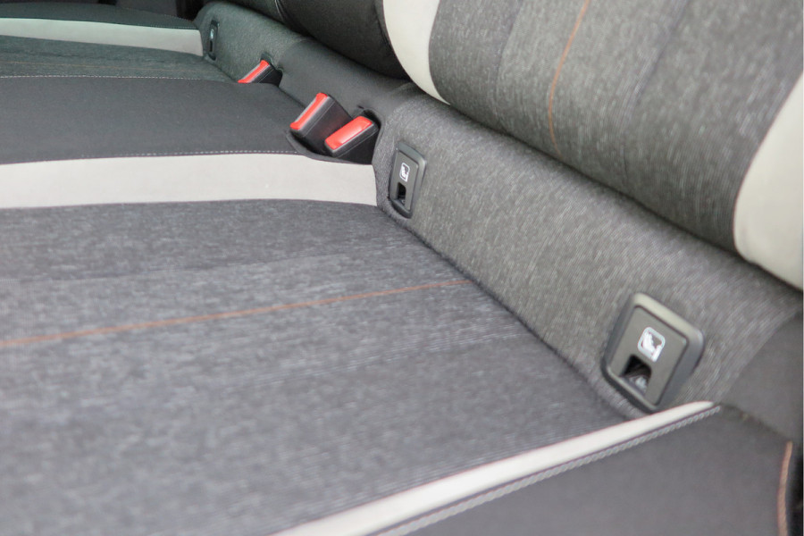 Škoda Kamiq 1.0 TSI 110pk Style PDC ,LMV,Trekhaak,Stoelverwarming,Cruisecontrol,Achteruitrijcamera, Carplay, Stuurwiel multifunctioneel, Navigatie(via carplay) etc.