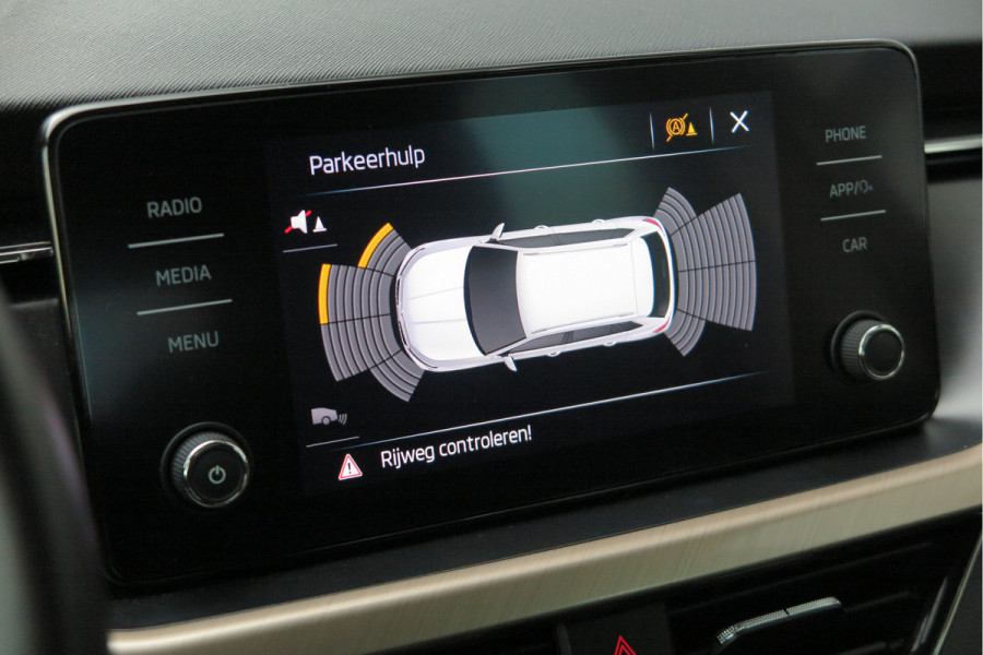 Škoda Kamiq 1.0 TSI 110pk Style PDC ,LMV,Trekhaak,Stoelverwarming,Cruisecontrol,Achteruitrijcamera, Carplay, Stuurwiel multifunctioneel, Navigatie(via carplay) etc.