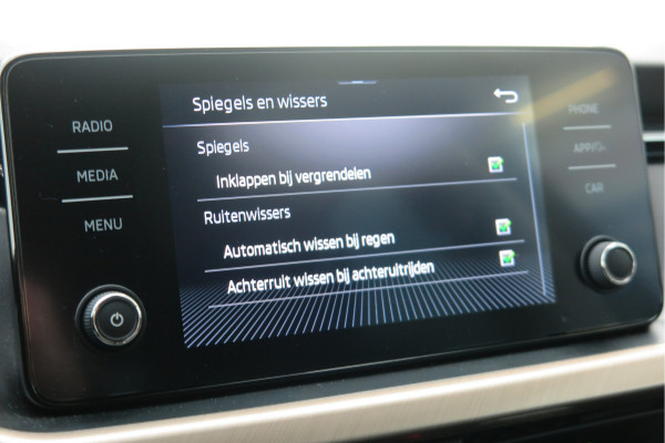 Škoda Kamiq 1.0 TSI 110pk Style PDC ,LMV,Trekhaak,Stoelverwarming,Cruisecontrol,Achteruitrijcamera, Carplay, Stuurwiel multifunctioneel, Navigatie(via carplay) etc.