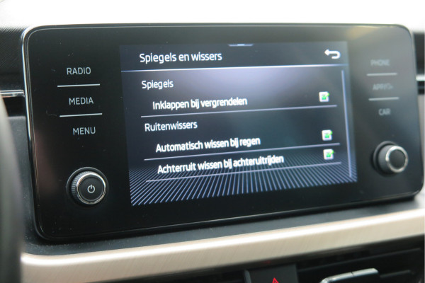 Škoda Kamiq 1.0 TSI 110pk Style PDC ,LMV,Trekhaak,Stoelverwarming,Cruisecontrol,Achteruitrijcamera, Carplay, Stuurwiel multifunctioneel, Navigatie(via carplay) etc.