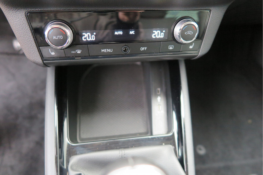 Škoda Kamiq 1.0 TSI 110pk Style PDC ,LMV,Trekhaak,Stoelverwarming,Cruisecontrol,Achteruitrijcamera, Carplay, Stuurwiel multifunctioneel, Navigatie(via carplay) etc.