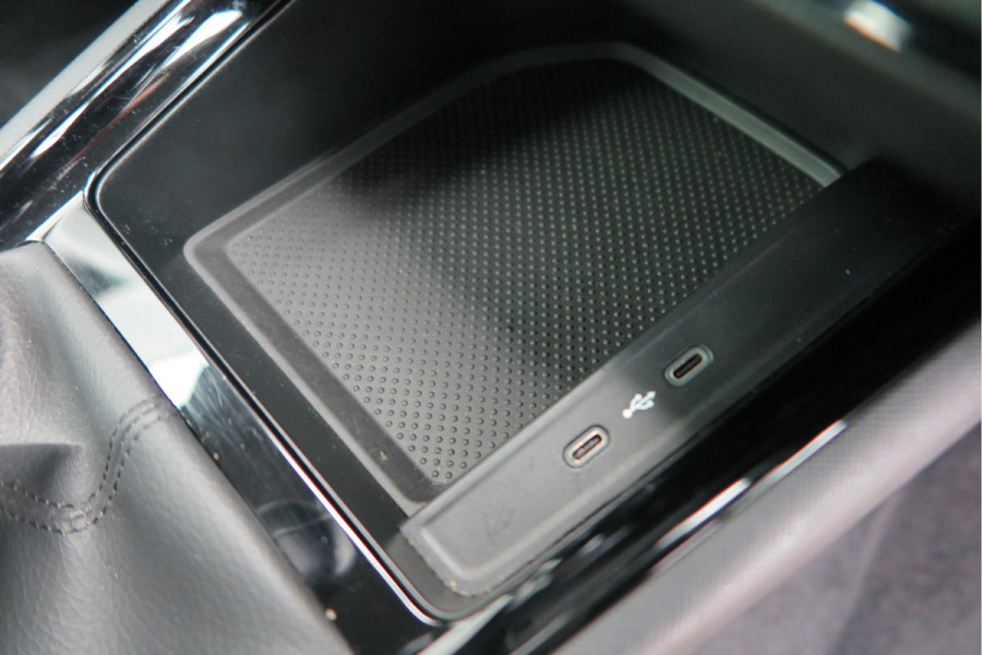 Škoda Kamiq 1.0 TSI 110pk Style PDC ,LMV,Trekhaak,Stoelverwarming,Cruisecontrol,Achteruitrijcamera, Carplay, Stuurwiel multifunctioneel, Navigatie(via carplay) etc.