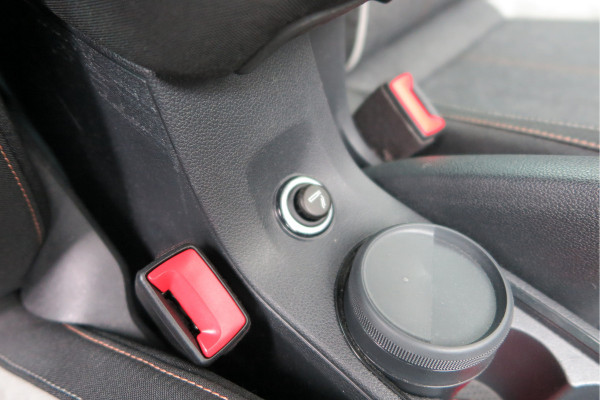 Škoda Kamiq 1.0 TSI 110pk Style PDC ,LMV,Trekhaak,Stoelverwarming,Cruisecontrol,Achteruitrijcamera, Carplay, Stuurwiel multifunctioneel, Navigatie(via carplay) etc.