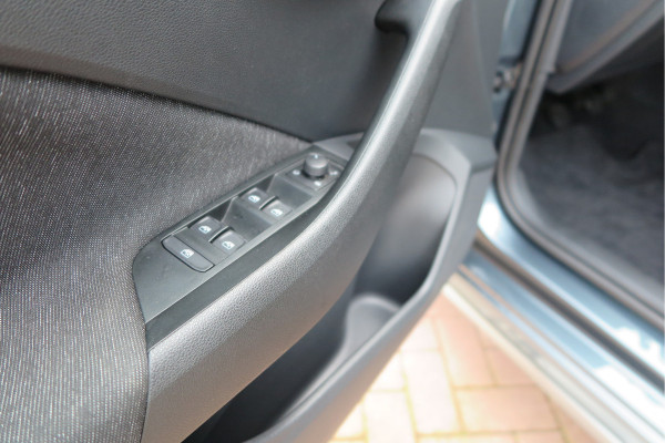 Škoda Kamiq 1.0 TSI 110pk Style PDC ,LMV,Trekhaak,Stoelverwarming,Cruisecontrol,Achteruitrijcamera, Carplay, Stuurwiel multifunctioneel, Navigatie(via carplay) etc.