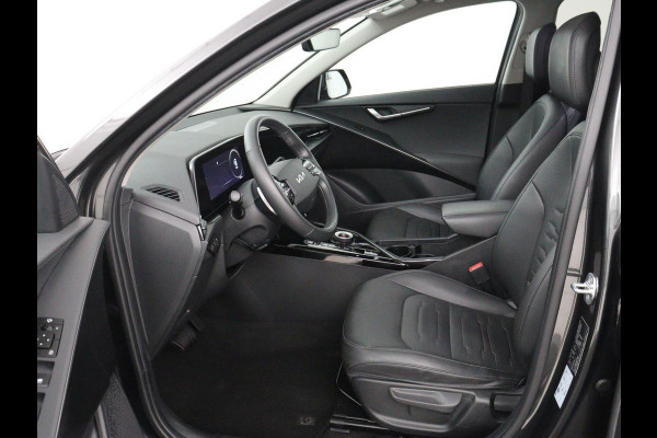 Kia Niro EV DynamicPlusLine 64.8 kWh | SOH 100% | Schuifdak | Leder | Stoelverwarming | Adaptive cruise | Camera | Carplay | Dodehoek detectie | Naviagtie | Harman/Kardon