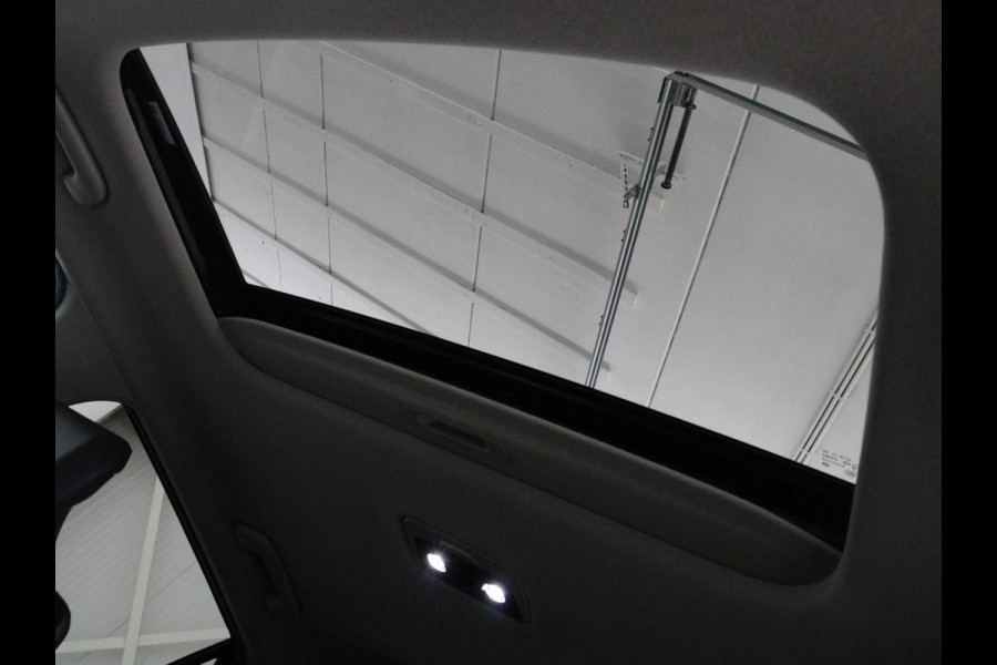 Kia Niro EV DynamicPlusLine 64.8 kWh | SOH 100% | Schuifdak | Leder | Stoelverwarming | Adaptive cruise | Camera | Carplay | Dodehoek detectie | Naviagtie | Harman/Kardon