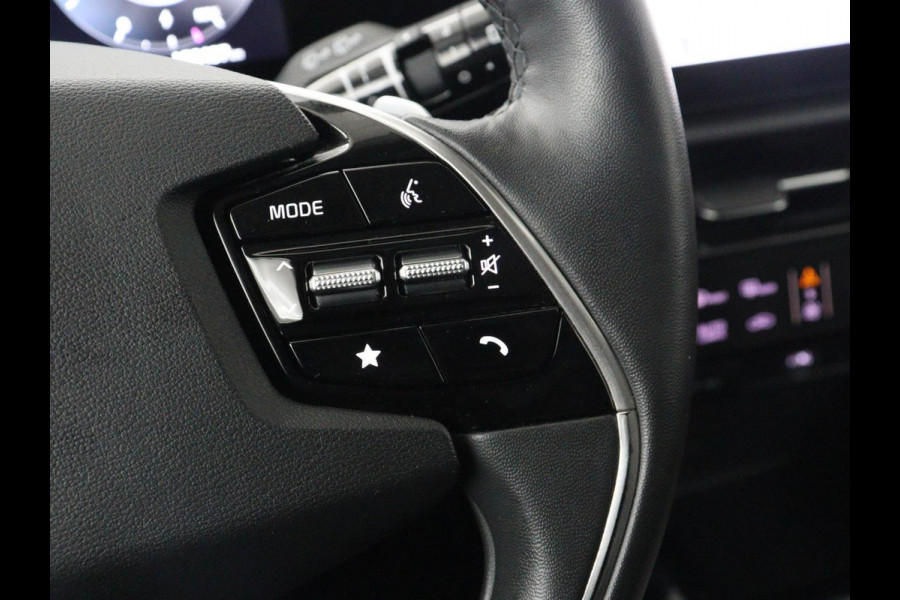 Kia Niro EV DynamicPlusLine 64.8 kWh | SOH 100% | Schuifdak | Leder | Stoelverwarming | Adaptive cruise | Camera | Carplay | Dodehoek detectie | Naviagtie | Harman/Kardon