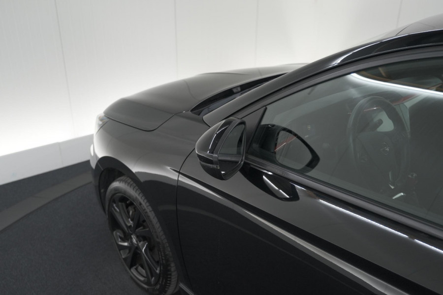 Opel Corsa Turbo 100 GS Line | Parkeersensoren | Apple Carplay | 17 Inch Lichtmetalen Velgen