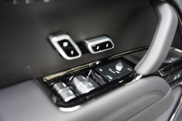 Land Rover Range Rover Sport P460 E Dynamic HSE Light Cloud Leder / Panoramadak / Meridian