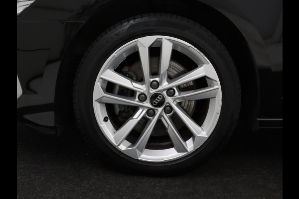 Audi A3 30 TFSI Business edition | Sportstoelen | Trekhaak | Carplay | 17'' | Navigatie | Virtual Cockpit | Full LED | Climate control | Parkeerhulp | Bluetooth | Cruise control