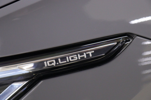 Volkswagen Golf 1.5 eTSI R-Line Pano/HUD/H&K/CAM/BLINDESPOT/BOMVOL