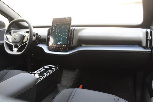 Volvo EX30 272PK Single Motor Extended Range Black Edition Europa 69 kWh / Adaptive Cruise control / Extra getint glas / Climate Pack / Achteruitrijcamera / Elektrisch verstelbare stoelen / Parkeersensoren V+A
