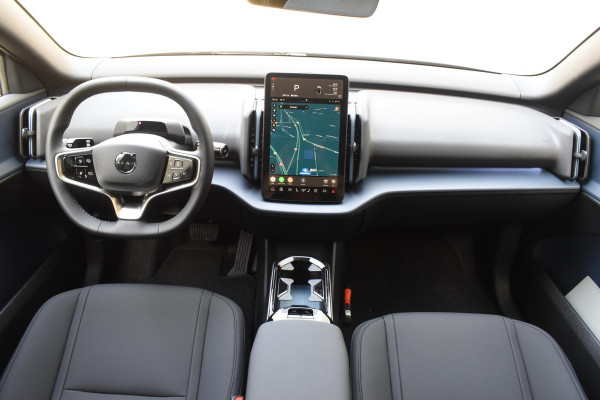Volvo EX30 272PK Single Motor Extended Range Black Edition Europa 69 kWh / Adaptive Cruise control / Extra getint glas / Climate Pack / Achteruitrijcamera / Elektrisch verstelbare stoelen / Parkeersensoren V+A