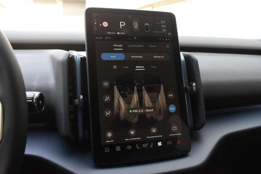 Volvo EX30 272PK Single Motor Extended Range Black Edition Europa 69 kWh / Adaptive Cruise control / Extra getint glas / Climate Pack / Achteruitrijcamera / Elektrisch verstelbare stoelen / Parkeersensoren V+A