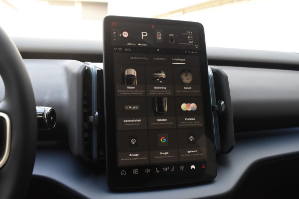 Volvo EX30 272PK Single Motor Extended Range Black Edition Europa 69 kWh / Adaptive Cruise control / Extra getint glas / Climate Pack / Achteruitrijcamera / Elektrisch verstelbare stoelen / Parkeersensoren V+A