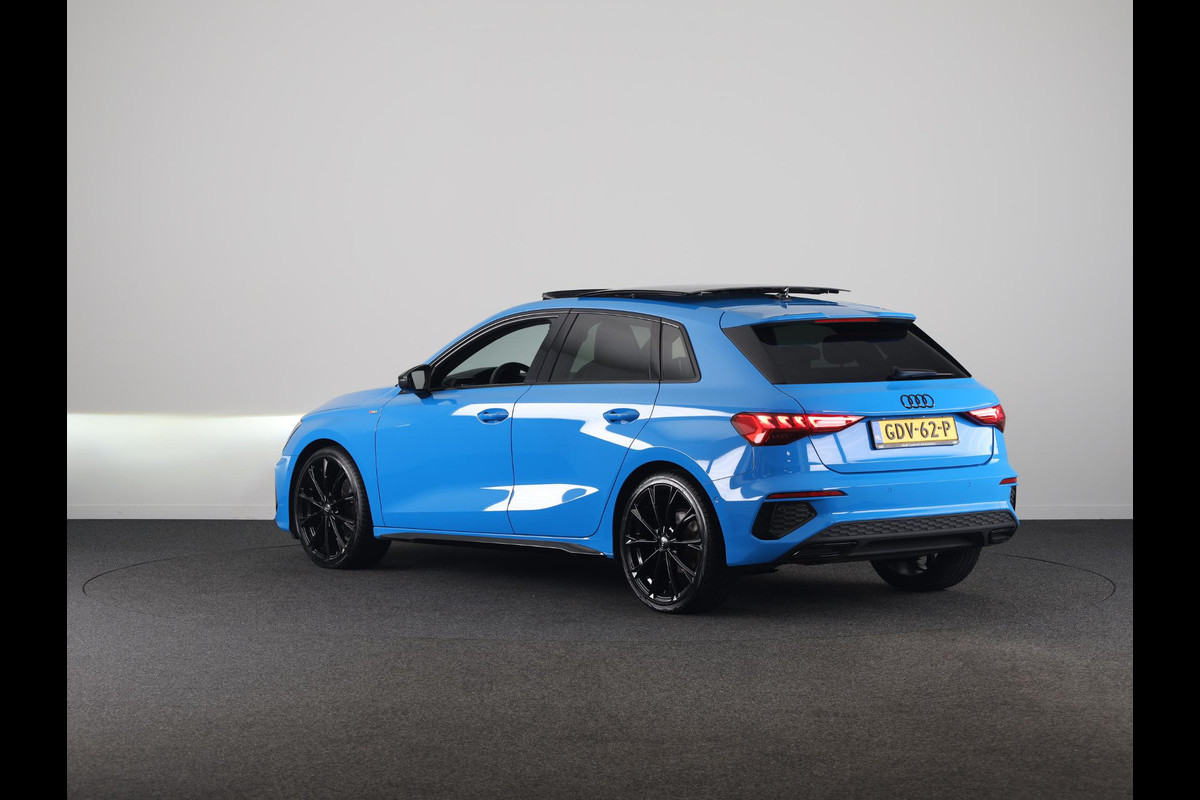 Audi A3 Sportback 35 TFSI S edition 150pk | Panoramadak | Stoelverwarming | Matrix led verlichting | Leder -/ Alcantara bekleding | Verlengde garantie