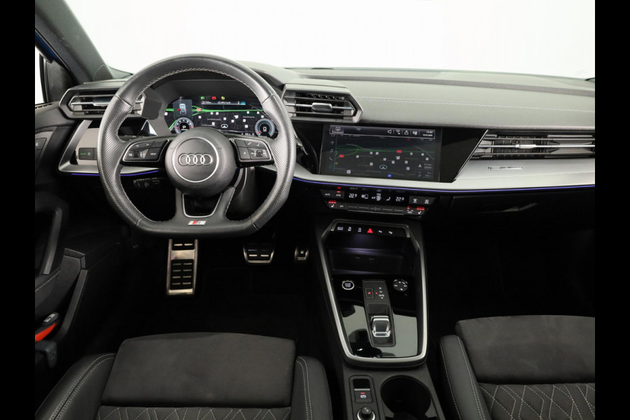 Audi A3 Sportback 35 TFSI S edition 150pk | Panoramadak | Stoelverwarming | Matrix led verlichting | Leder -/ Alcantara bekleding | Verlengde garantie