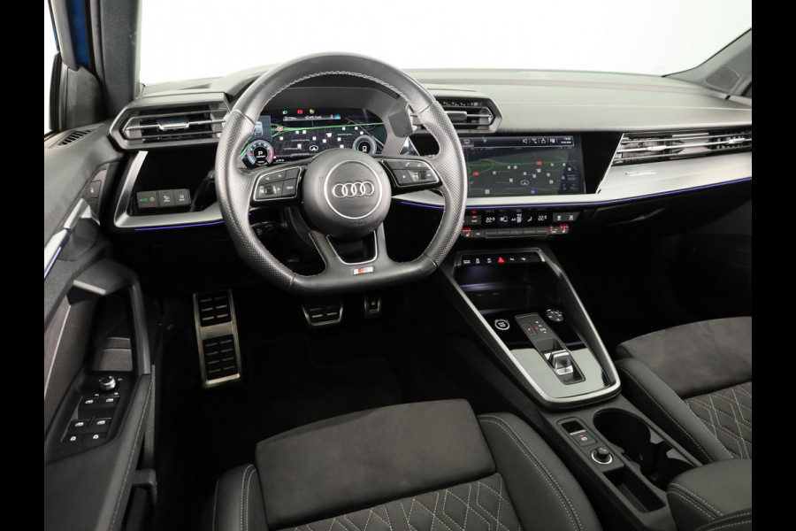 Audi A3 Sportback 35 TFSI S edition 150pk | Panoramadak | Stoelverwarming | Matrix led verlichting | Leder -/ Alcantara bekleding | Verlengde garantie