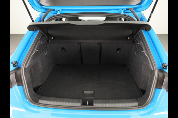 Audi A3 Sportback 35 TFSI S edition 150pk | Panoramadak | Stoelverwarming | Matrix led verlichting | Leder -/ Alcantara bekleding | Verlengde garantie