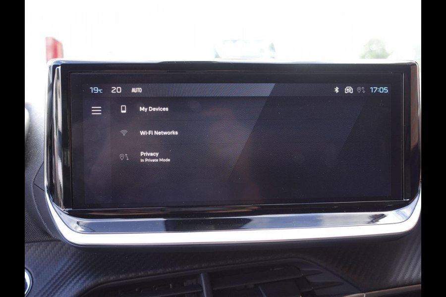 Peugeot 2008 1.2 PureTech 130pk Automaat Allure | DEMO ! | Navigatie | Apple Carplay/Android Auto | 360 camera | Parkeersensoren | Blind Spot Assist | Adaptive Cruise Control | Stoelverwarming | Getinte ramen | Climate Control