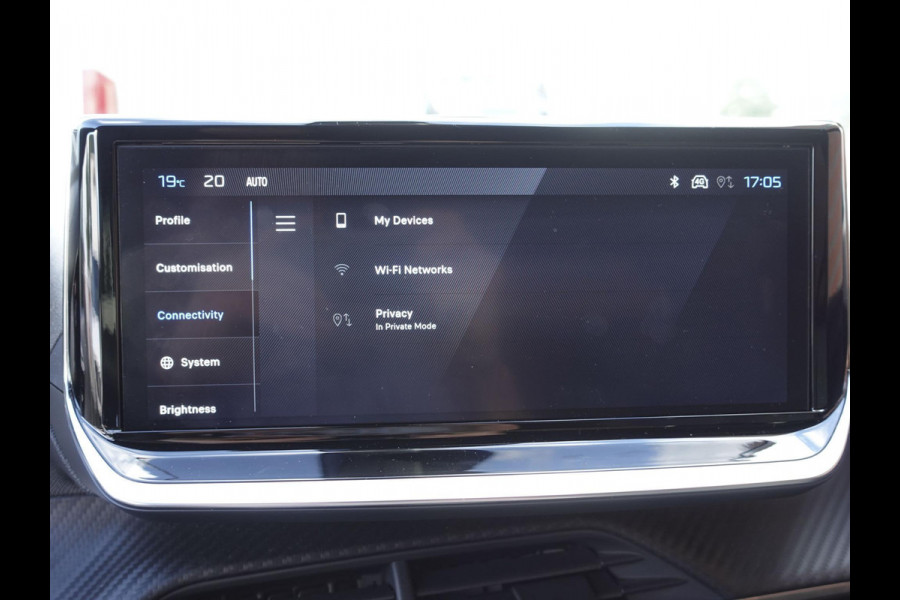 Peugeot 2008 1.2 PureTech 130pk Automaat Allure | DEMO ! | Navigatie | Apple Carplay/Android Auto | 360 camera | Parkeersensoren | Blind Spot Assist | Adaptive Cruise Control | Stoelverwarming | Getinte ramen | Climate Control