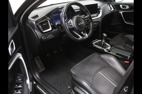 Kia ProCeed 1.5 T-GDi GT-Line CAMERA | CARPLAY | CLIMATE | STOEL/STUUR VERW | LED | LMV17 | 1/2LEER | NAVI | PANODAK | ADAP.CRUISE | ELEC.A.