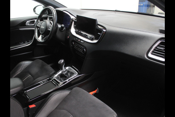 Kia ProCeed 1.5 T-GDi GT-Line CAMERA | CARPLAY | CLIMATE | STOEL/STUUR VERW | LED | LMV17 | 1/2LEER | NAVI | PANODAK | ADAP.CRUISE | ELEC.A.