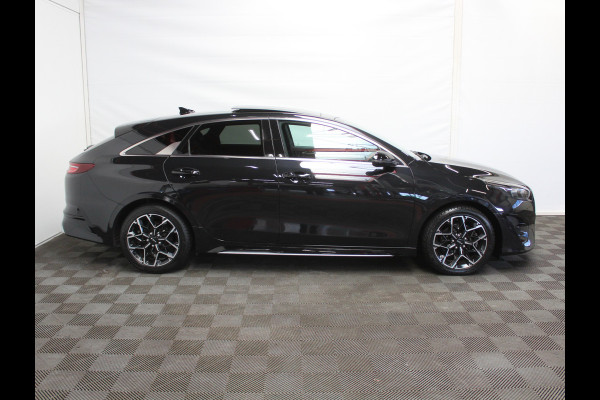 Kia ProCeed 1.5 T-GDi GT-Line CAMERA | CARPLAY | CLIMATE | STOEL/STUUR VERW | LED | LMV17 | 1/2LEER | NAVI | PANODAK | ADAP.CRUISE | ELEC.A.