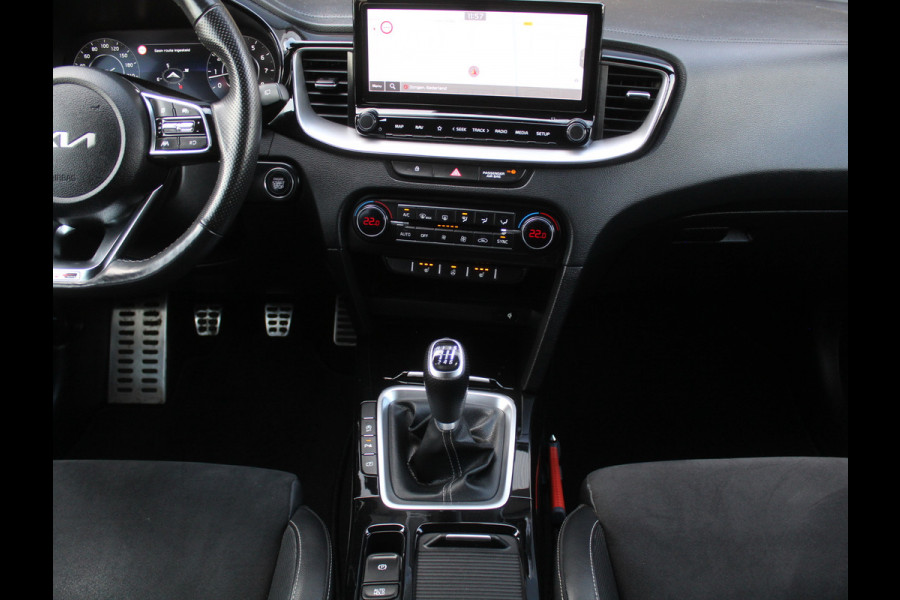 Kia ProCeed 1.5 T-GDi GT-Line CAMERA | CARPLAY | CLIMATE | STOEL/STUUR VERW | LED | LMV17 | 1/2LEER | NAVI | PANODAK | ADAP.CRUISE | ELEC.A.