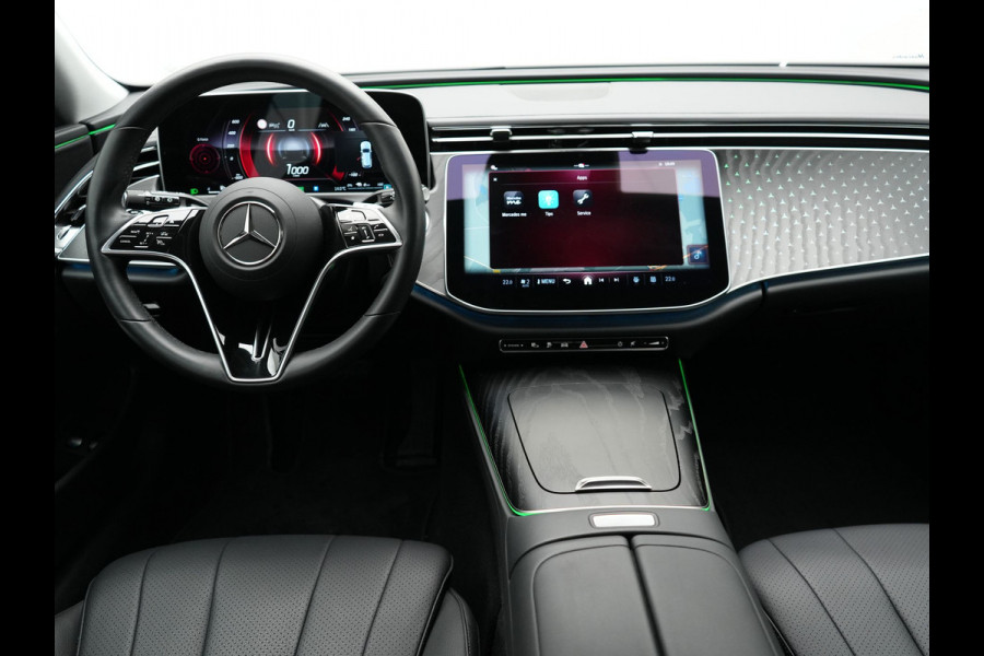 Mercedes-Benz E-Klasse Estate 300 e Luxury Line PHEV 313pk Dealer O.H | Luchtvering | Trekhaak af Fabriek | Lederen Comfortzetels Memory | Adaptive Cruise | Burmester 4D | Digital LED | 360 Camera | Keyless | Sfeerverlichting | Plug In Hybrid