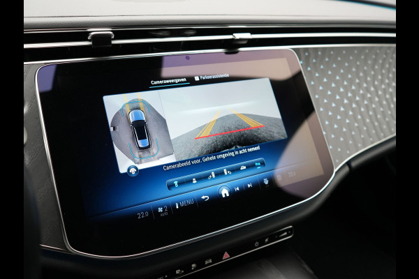 Mercedes-Benz E-Klasse Estate 300 e Luxury Line PHEV 313pk Dealer O.H | Luchtvering | Trekhaak af Fabriek | Lederen Comfortzetels Memory | Adaptive Cruise | Burmester 4D | Digital LED | 360 Camera | Keyless | Sfeerverlichting | Plug In Hybrid
