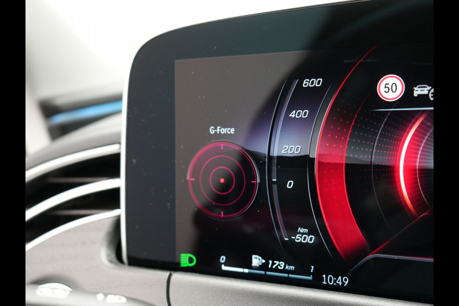 Mercedes-Benz E-Klasse Estate 300 e Luxury Line PHEV 313pk Dealer O.H | Luchtvering | Trekhaak af Fabriek | Lederen Comfortzetels Memory | Adaptive Cruise | Burmester 4D | Digital LED | 360 Camera | Keyless | Sfeerverlichting | Plug In Hybrid