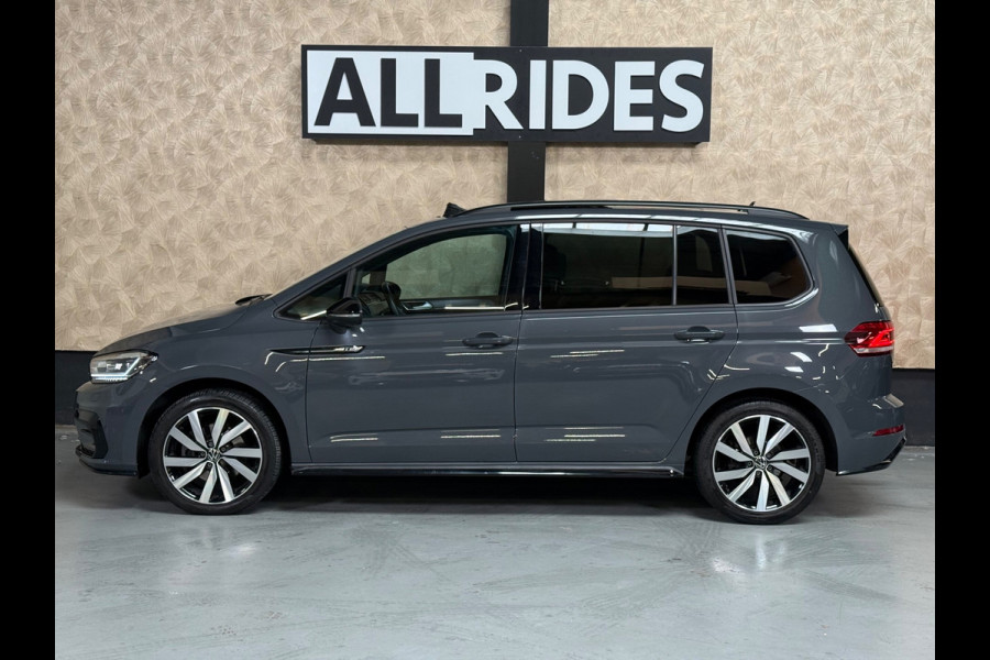 Volkswagen Touran 1.4 TSI Highline Business R 7p | Pano | Trekhaak | Stoel/Stuur verwarming | Camera | Carplay