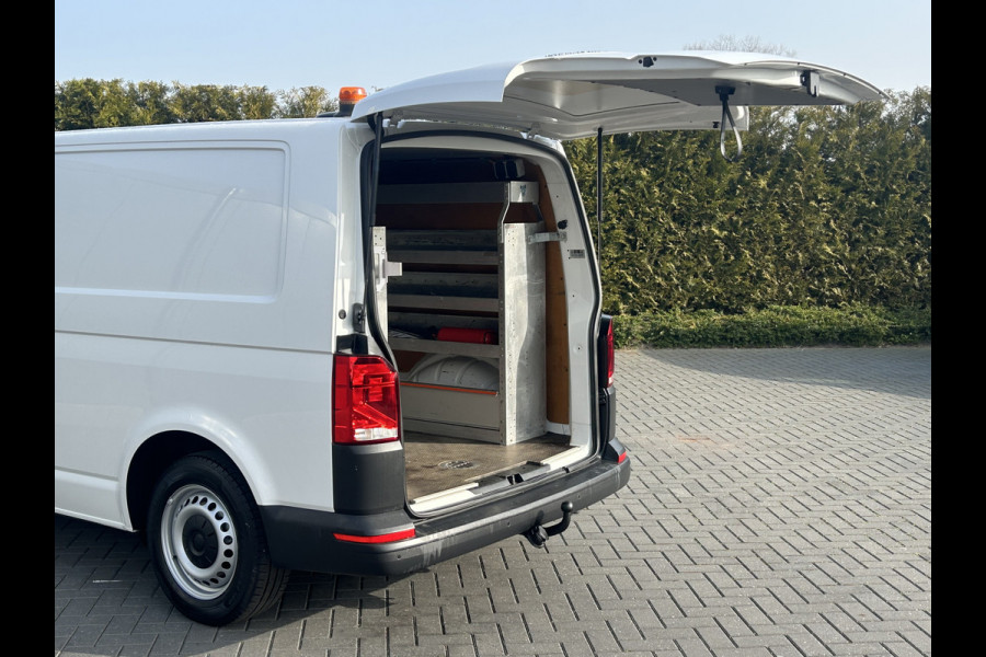 Volkswagen Transporter 2.0 TDI 150 PK 4-MOTION 6.1 / L2H1 / 1e EIG. / 4x4 / TREKHAAK / ACHTERKLEP / INRICHTING / AIRCO / CRUISE / NAVI / APPLE CARPLAY