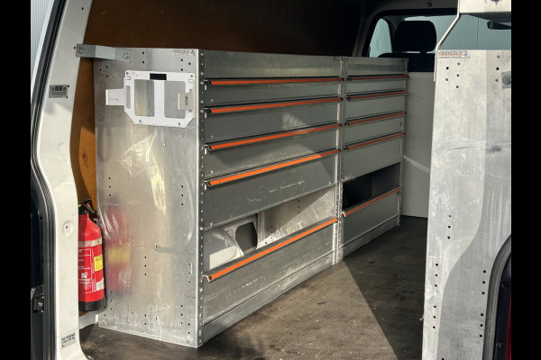 Volkswagen Transporter 2.0 TDI 150 PK 4-MOTION 6.1 / L2H1 / 1e EIG. / 4x4 / TREKHAAK / ACHTERKLEP / INRICHTING / AIRCO / CRUISE / NAVI / APPLE CARPLAY