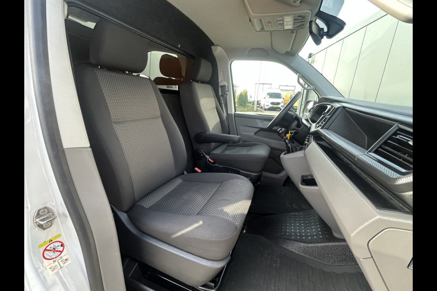 Volkswagen Transporter 2.0 TDI 150 PK 4-MOTION 6.1 / L2H1 / 1e EIG. / 4x4 / TREKHAAK / ACHTERKLEP / INRICHTING / AIRCO / CRUISE / NAVI / APPLE CARPLAY