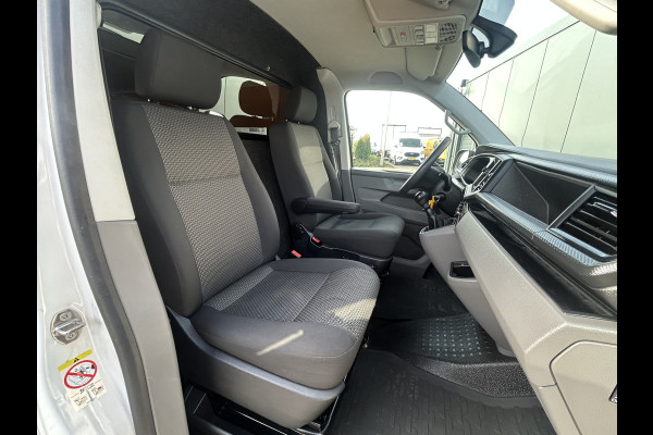 Volkswagen Transporter 2.0 TDI 150 PK 4-MOTION 6.1 / L2H1 / 1e EIG. / 4x4 / TREKHAAK / ACHTERKLEP / INRICHTING / AIRCO / CRUISE / NAVI / APPLE CARPLAY