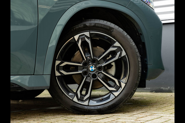BMW X1 sDrive18i M-Sport - Pano - Trekhaak - Memoryzetel - Harman Kardon