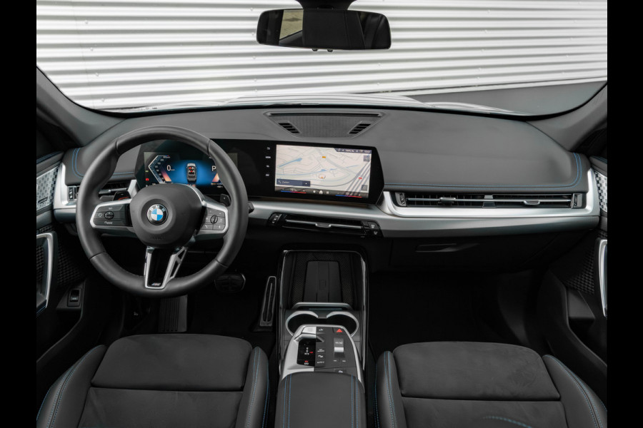 BMW X1 sDrive18i M-Sport - Pano - Trekhaak - Memoryzetel - Harman Kardon