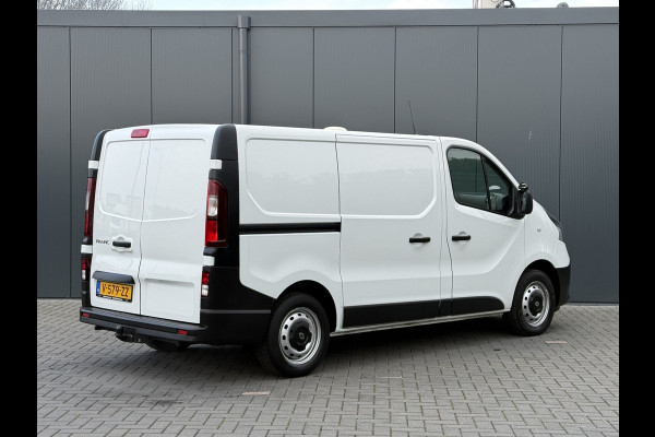 Renault Trafic 1.6 dCi 126 PK / L1H1 / 1e EIG. / TREKHAAK / AIRCO / CRUISE / NAVI / 3-ZITS