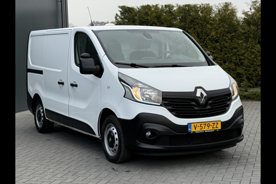 Renault Trafic 1.6 dCi 126 PK / L1H1 / 1e EIG. / TREKHAAK / AIRCO / CRUISE / NAVI / 3-ZITS
