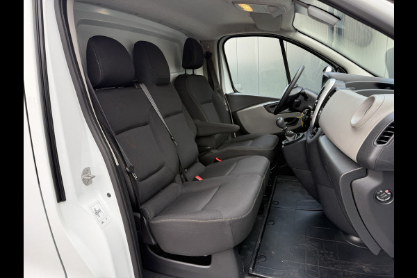 Renault Trafic 1.6 dCi 126 PK / L1H1 / 1e EIG. / TREKHAAK / AIRCO / CRUISE / NAVI / 3-ZITS