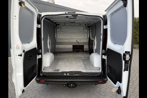 Renault Trafic 1.6 dCi 126 PK / L1H1 / 1e EIG. / TREKHAAK / AIRCO / CRUISE / NAVI / 3-ZITS