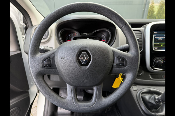 Renault Trafic 1.6 dCi 126 PK / L1H1 / 1e EIG. / TREKHAAK / AIRCO / CRUISE / NAVI / 3-ZITS
