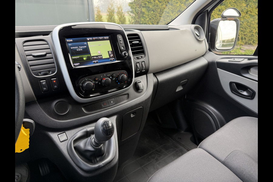Renault Trafic 1.6 dCi 126 PK / L1H1 / 1e EIG. / TREKHAAK / AIRCO / CRUISE / NAVI / 3-ZITS